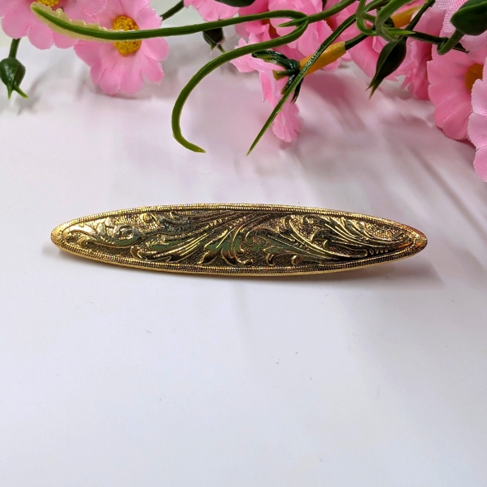 Gorgeous Gold Plated Engraved Bar Style Vintage Brooch
